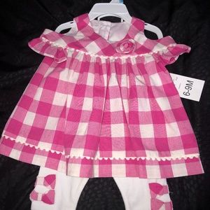 NWT Infant Cold Shoulder Gingham Capri Set